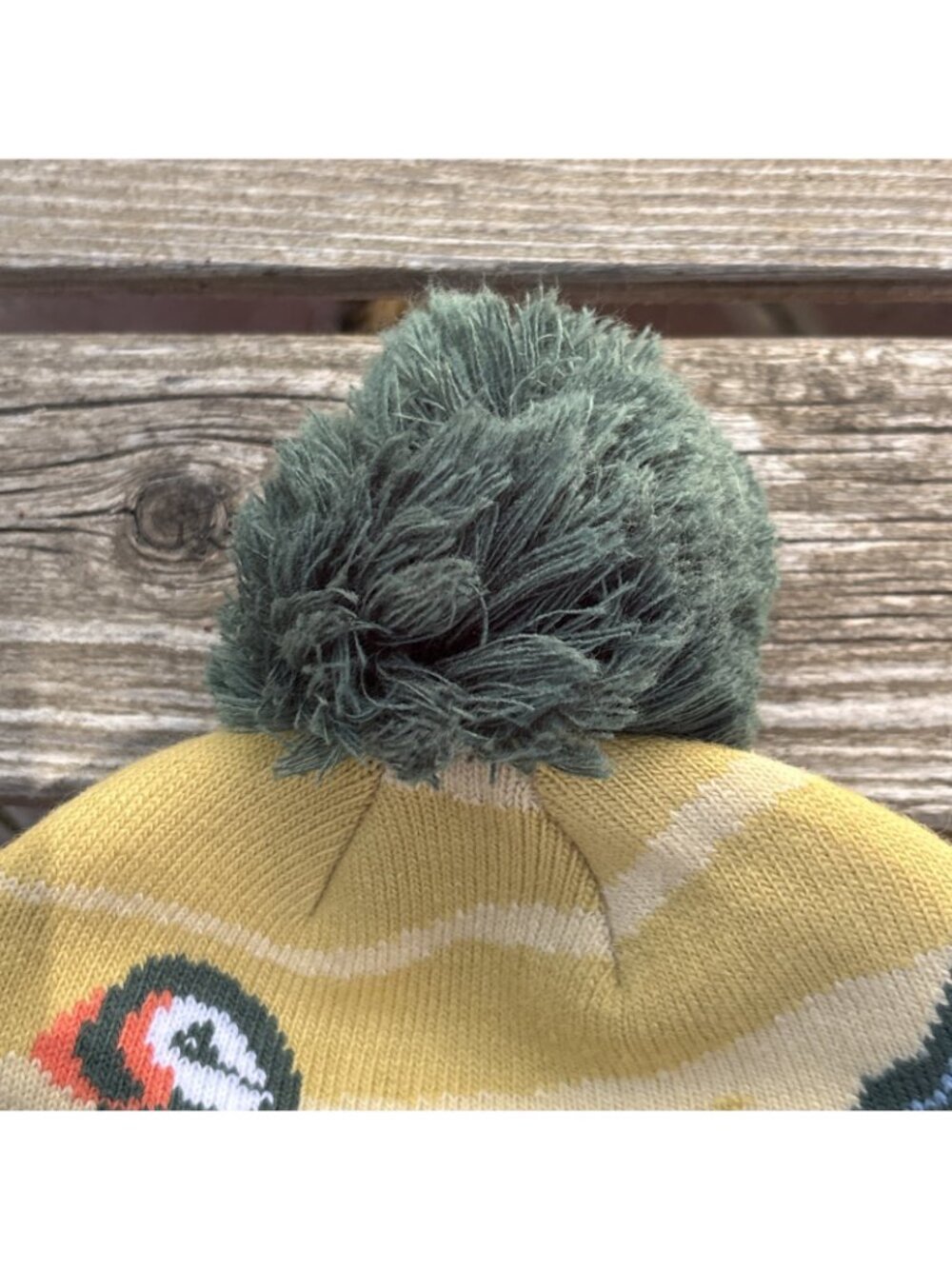Icelandic Knit Winter Hat Puffin Bird Souvenir Pom Pom Toque Green Yellow - Picture 6 of 7